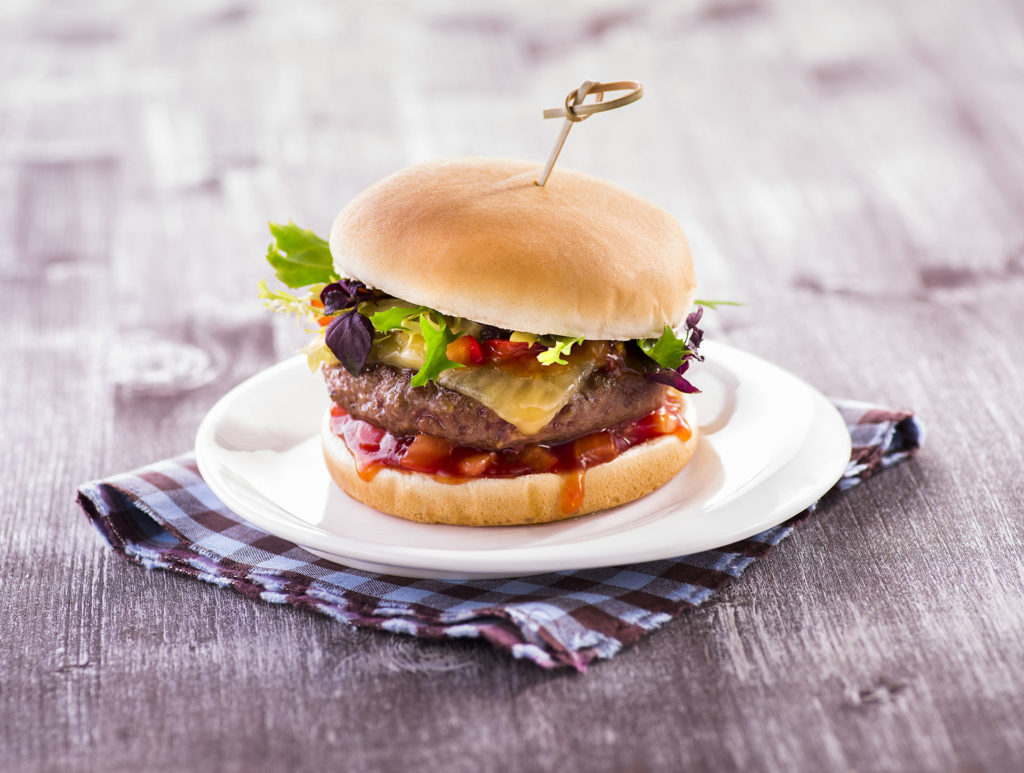 Hamburger Klasik s Chilli omáčkou