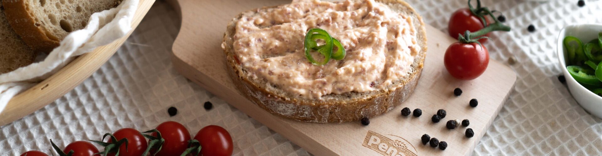 Chalupářský chléb s pomazánkou